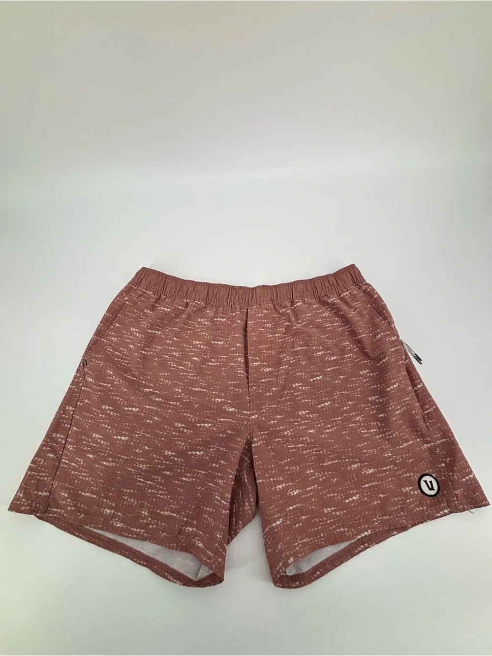 Vuori Mens Cape Short Size Xl Red Speckle Performance Hybrid Volley Athleticv369